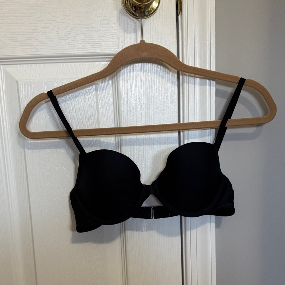 Aerie size 32D lightly lined underwire bikini top